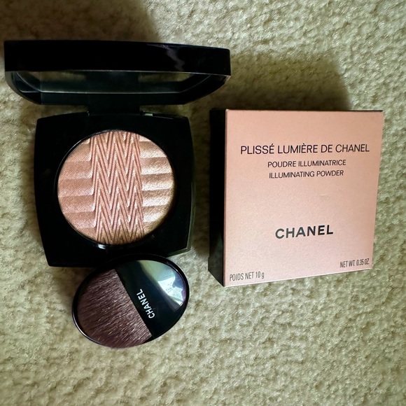 CHANEL | Makeup | Brand New Limited Edition Eclat Magnetique De